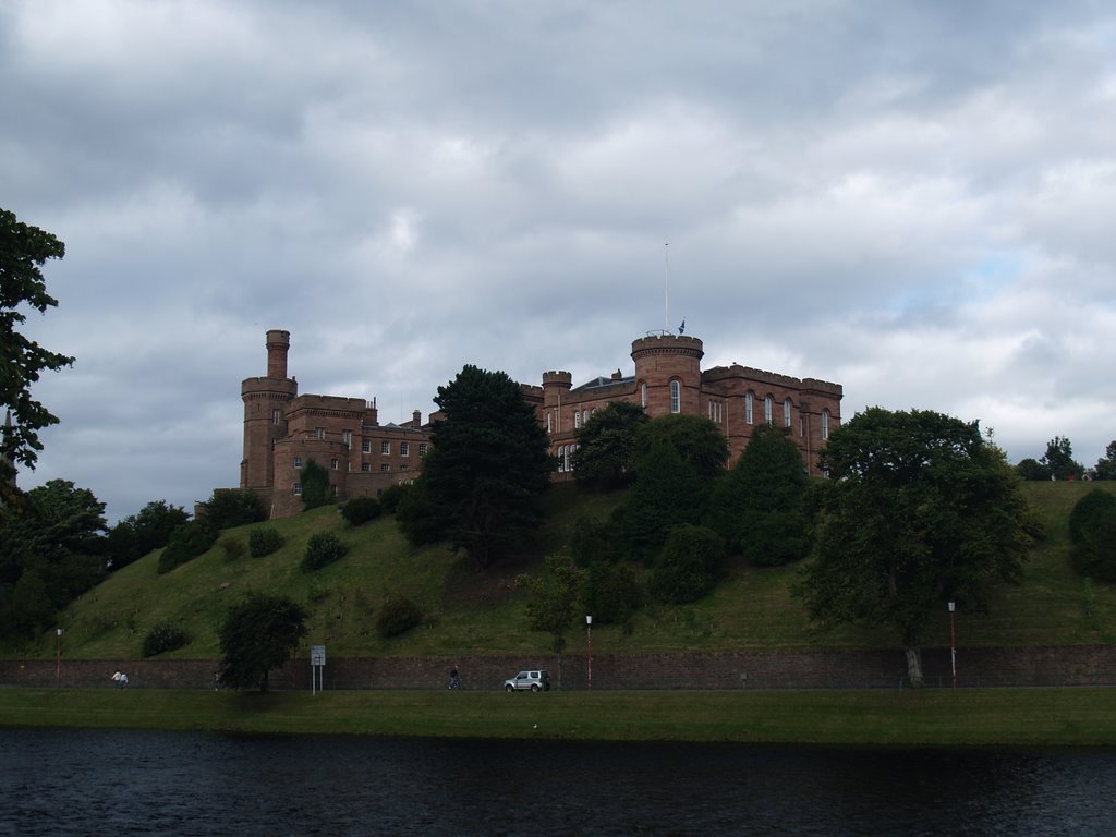 Inverness Castle by gingerfoxy