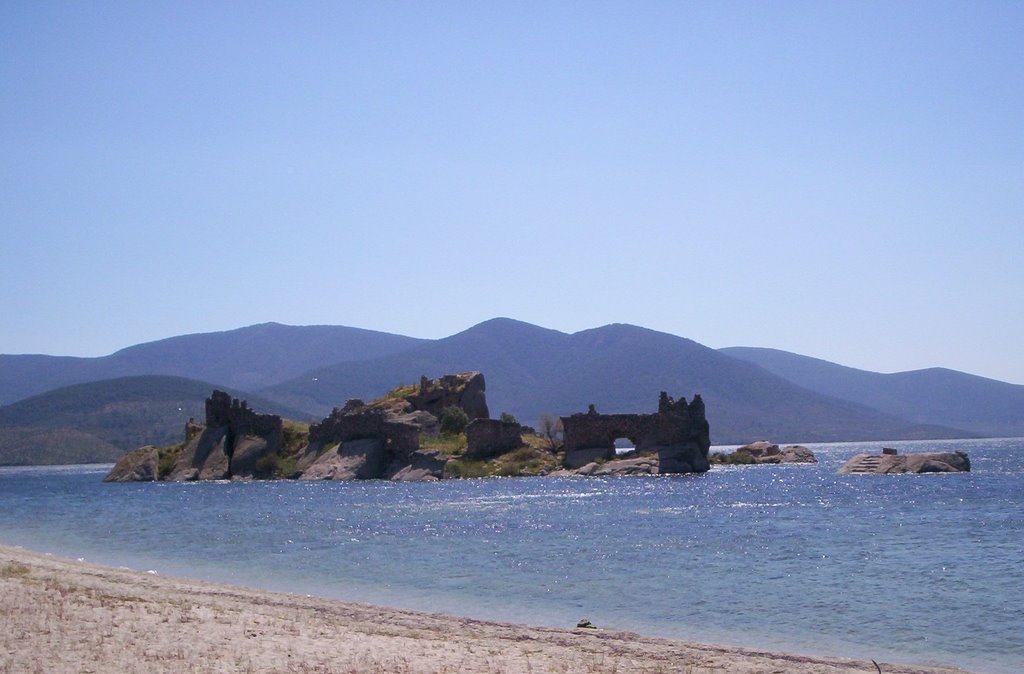 Bafa Gölü - Lake Bafa, SW view of small island with byzantine monastery ruins 1 near Kapıkırı village by Andreas Czieborowski