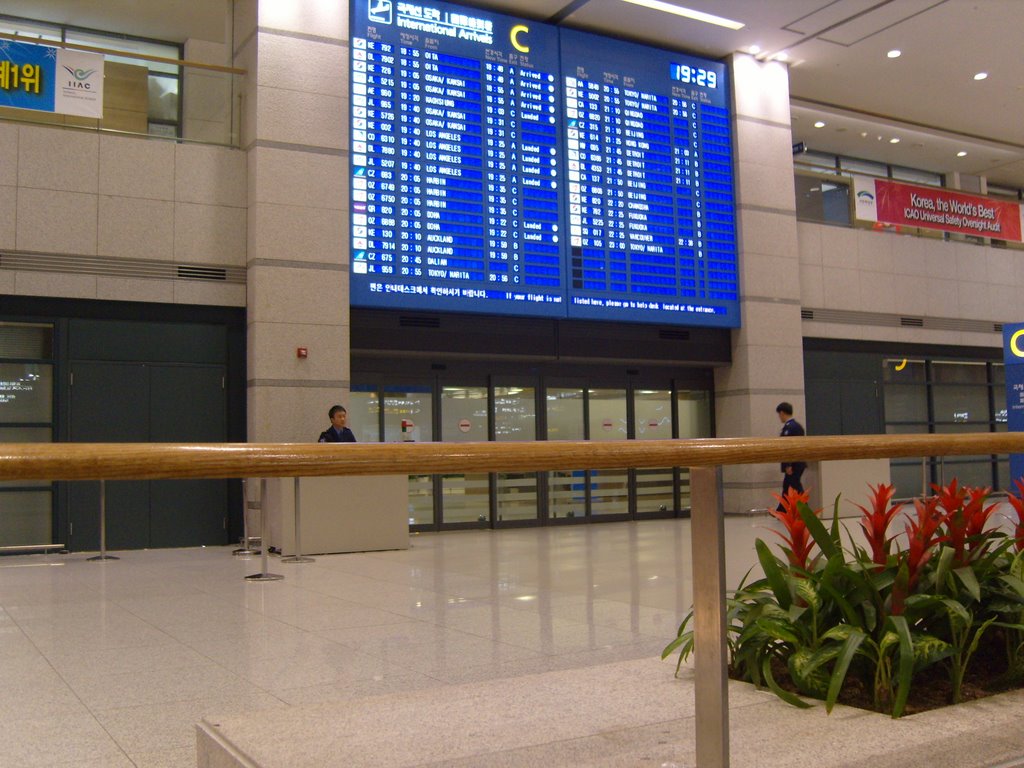 Incheon International Airport gate C_인천국제공항_20090328 by Jung-Eun Lim