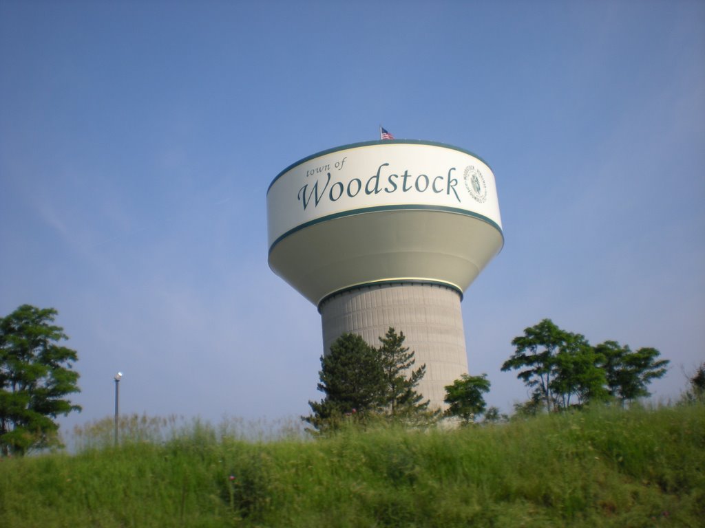 Woodstock water tower by Ecclesiastes