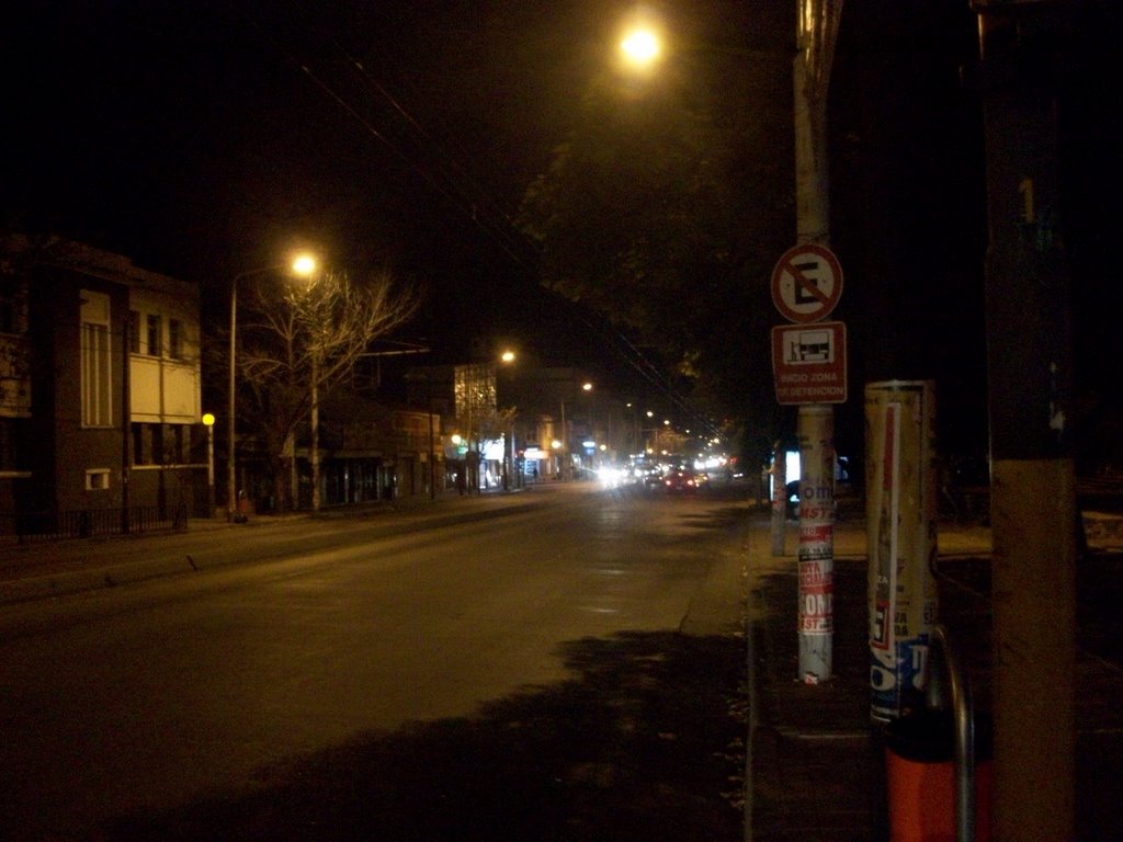 Plaza Jerónimo Del Barco de noche. (foto: Frank Boore).- by Frank Boore