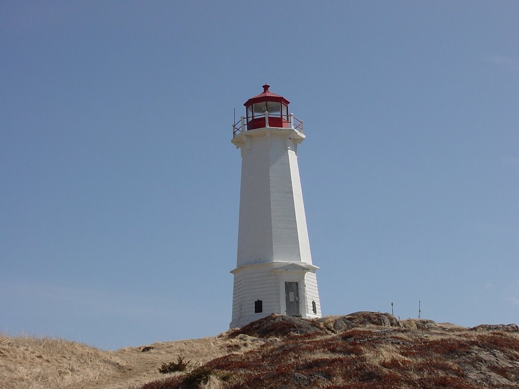 Lighthouse near Louisborg by crumpster