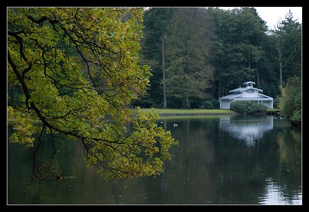 Apeldoorn Paleispark 't Loo Badhuis aan de Veldvijver by DePrins