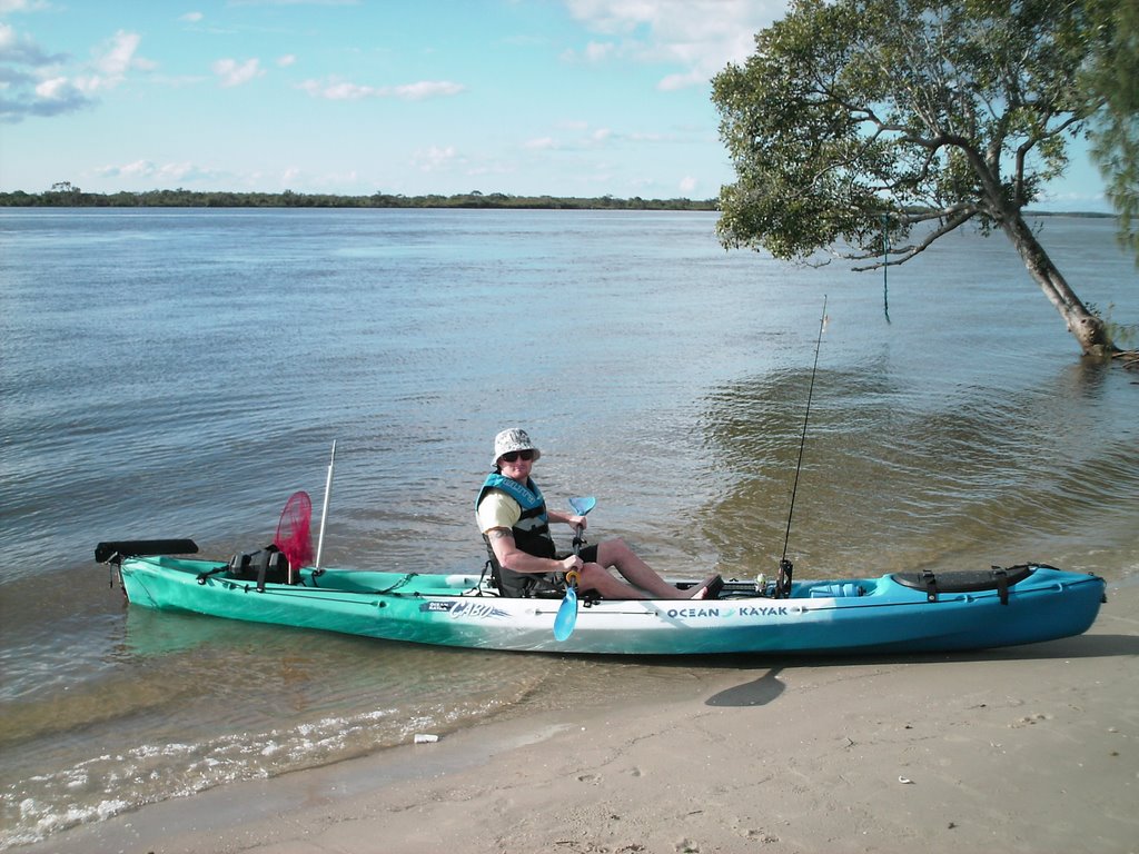 Woogoompah Island 4KM from Jacobs Well via Kayak (Mathew. Harrison ME & My Ocean Kayak CABO) by mathewharrison