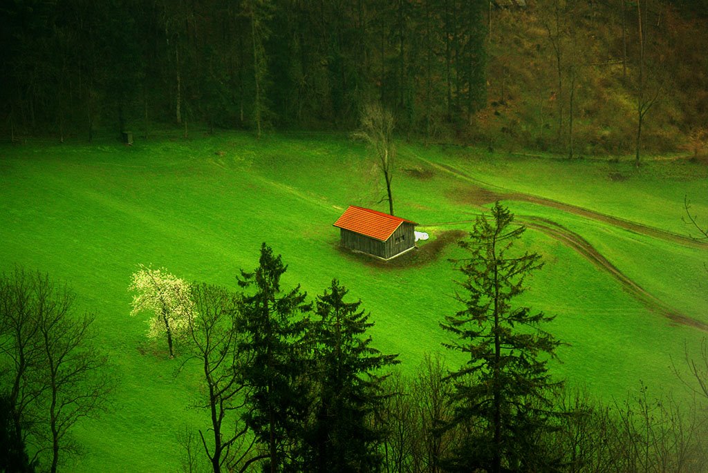 Bludenz: lonely building by Pavel Rogozhnikov