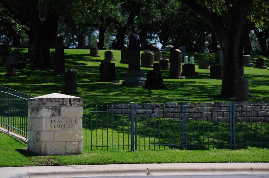 Texas state cemetery - corner marker by pbft