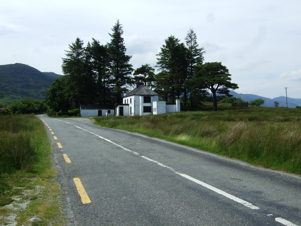 Abandoned house at Looscaunagh Lake, Killarney. by amblincork