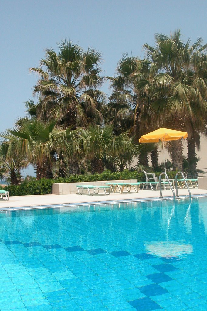 PISCINE DU DELFINA HOTEL KAVOS CRETE by SYLVAIN ROMAND