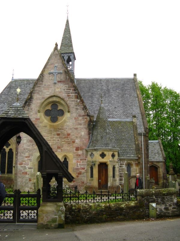 Kirche in Luss by Ronny Nawrodt