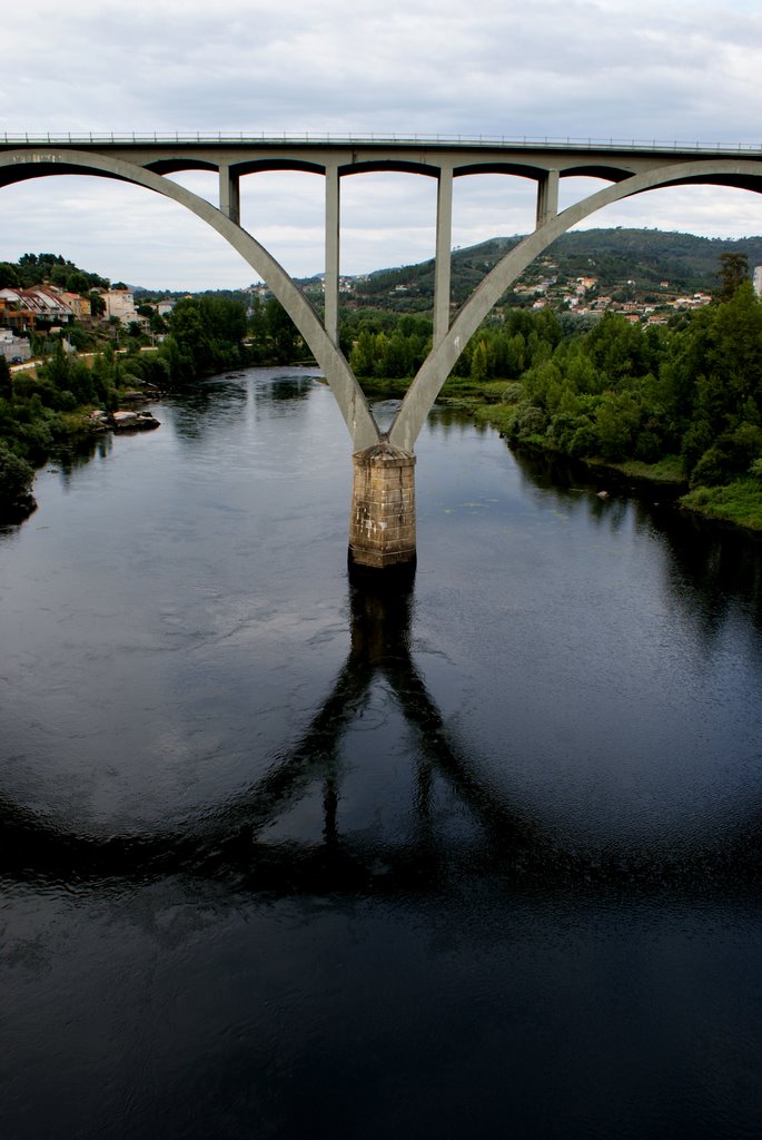 Viaducto (detalle) by o0_oscar_0o