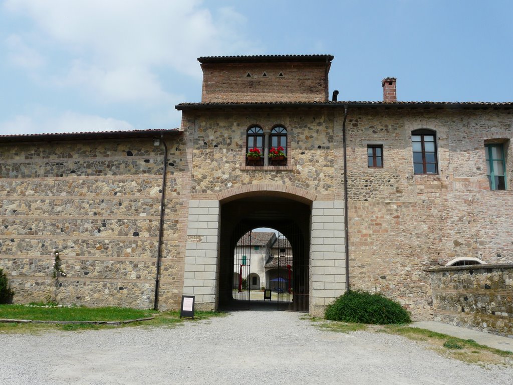 LA CORTE DI GIAROLA by Giancarlo Maccini