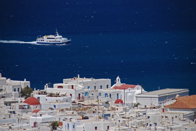 MYKONOS TOWN by goombaysmash