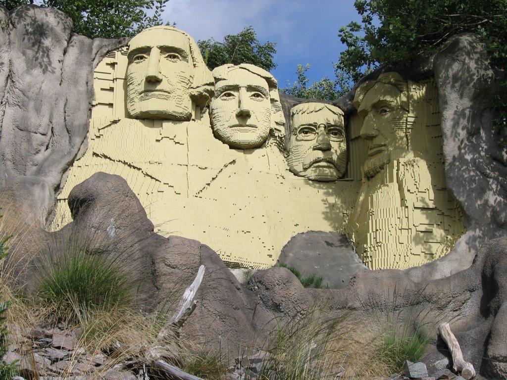 Billund - Legoland - Mount Rushmore by fam.illo