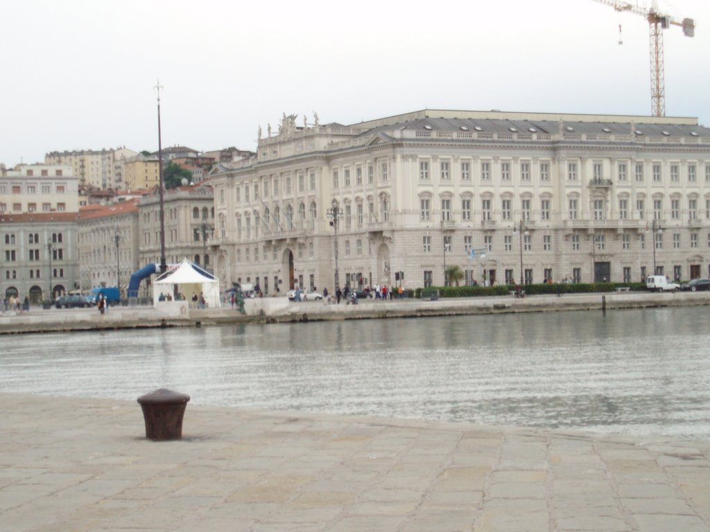 Trieste, dal molo audace by bri k