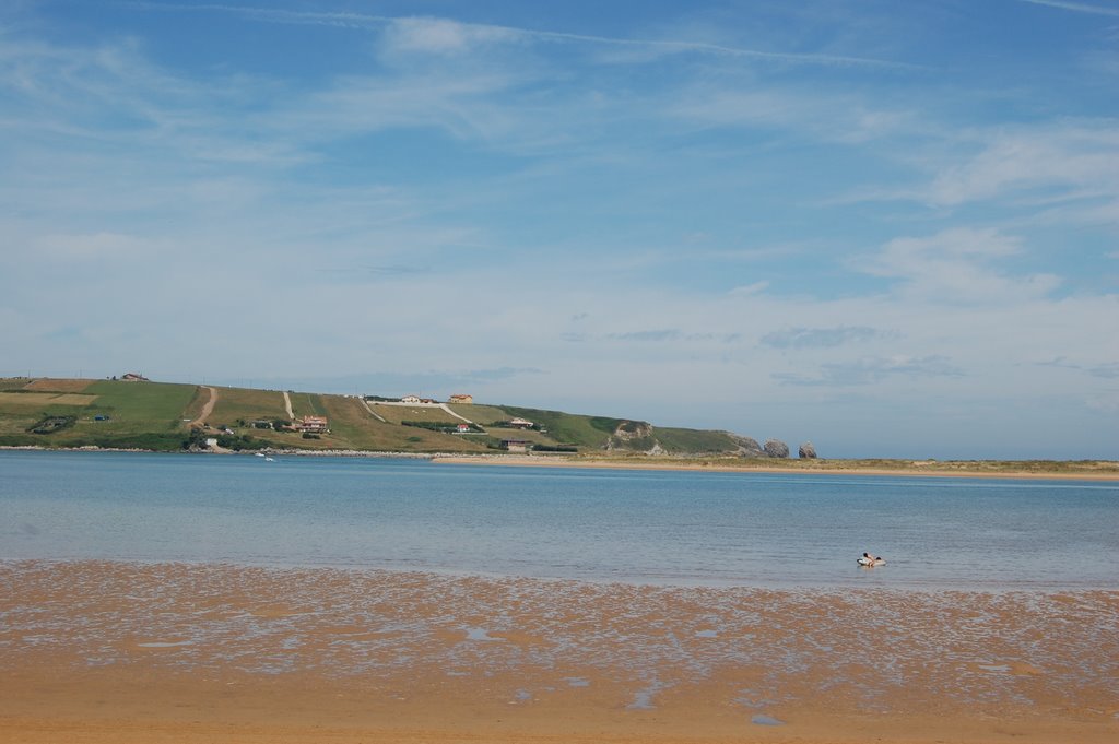 Playa de Usil en Mogro. Cantabria. by sergiobajo