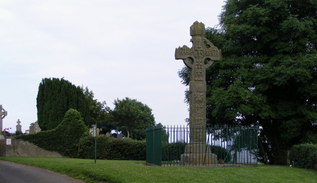 High Cross & Abbey by Darren McElvogue