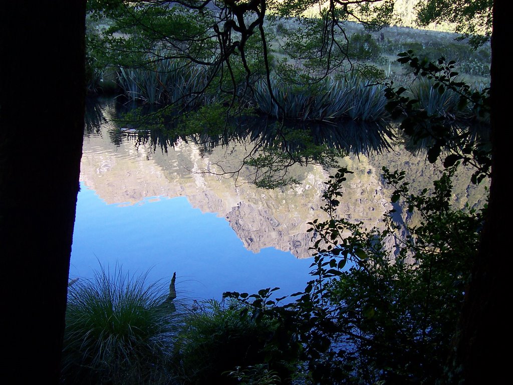 Mirror Lakes 1 by Michaël HOEN