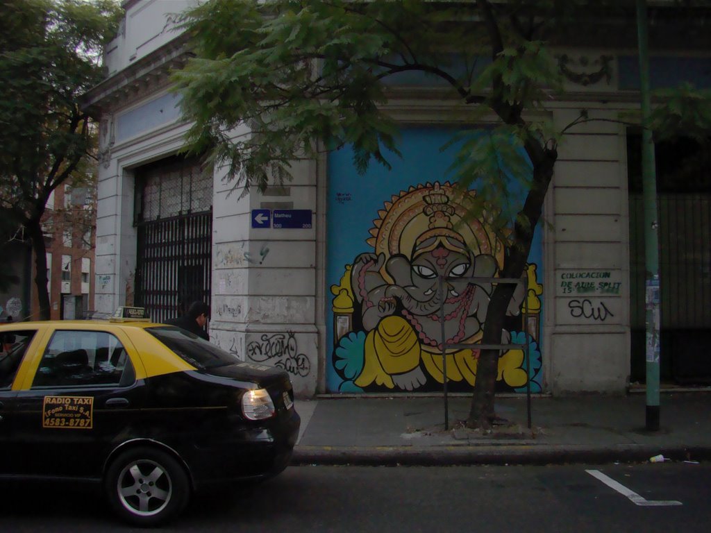 Mural de Ganesha en Matheu esquina Moreno by amioagio