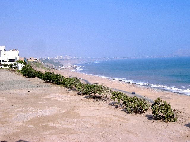 Malecón Castagnola 5, Magdalena del Mar by irenelilay