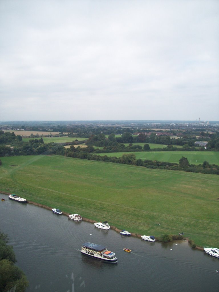 Windsor from the wheel by MJH18