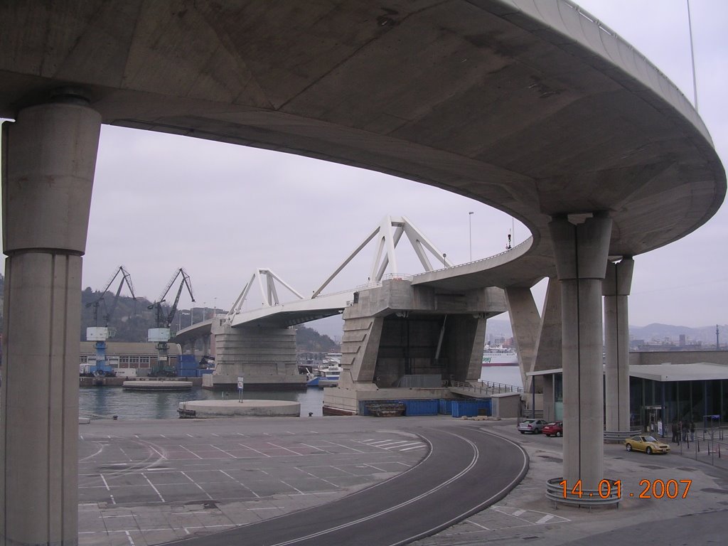 Puente rompeolas by catalándemorés