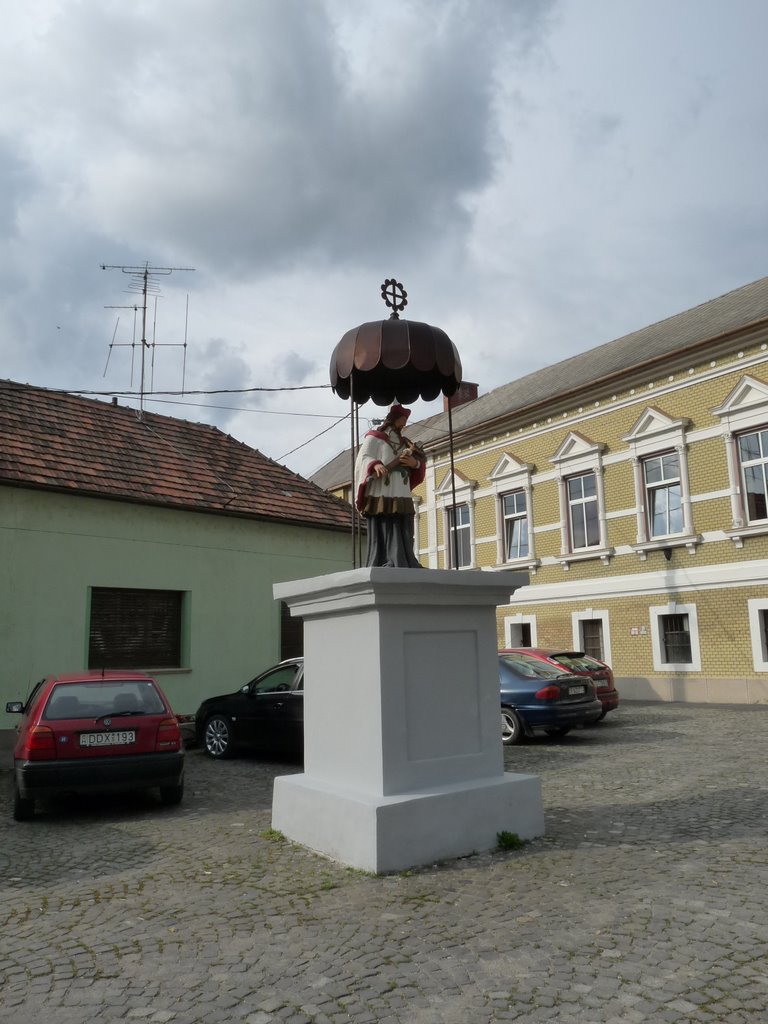 Szent Mihály tér - Nepomuki szobor - Mohács by Dr. Pinczés Sándor