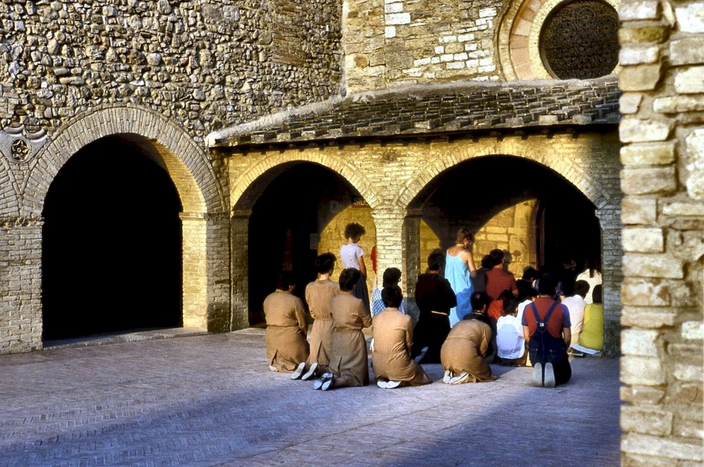 ASSISI. San Damiano by Roberto Tomei