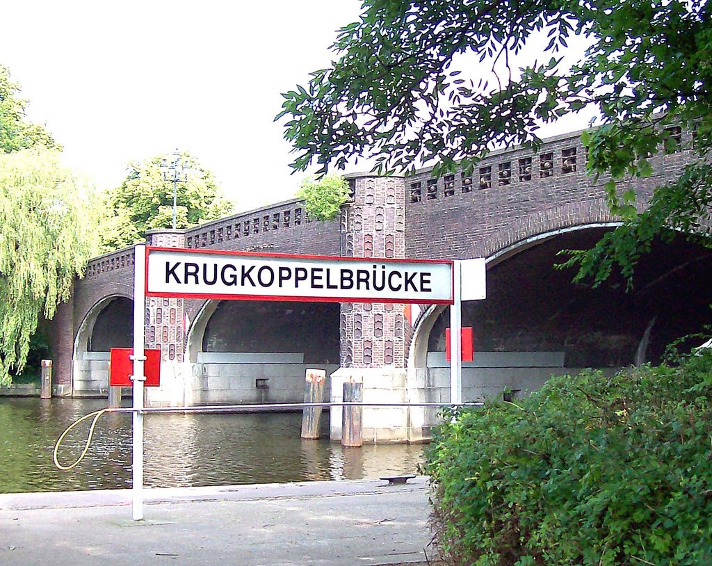 Hamburg, Krugkoppelbrücke by Dieter Fischer