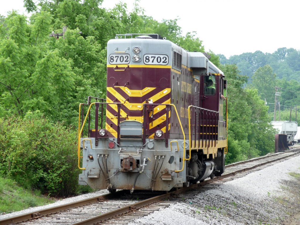 OC 8702 passing at PA Trolley Museum by df3vi