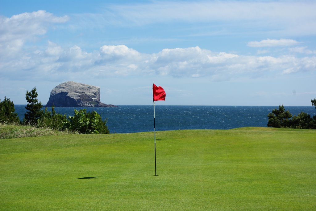 The Glen, North Berwick, Loch 12 by Reisegolfer