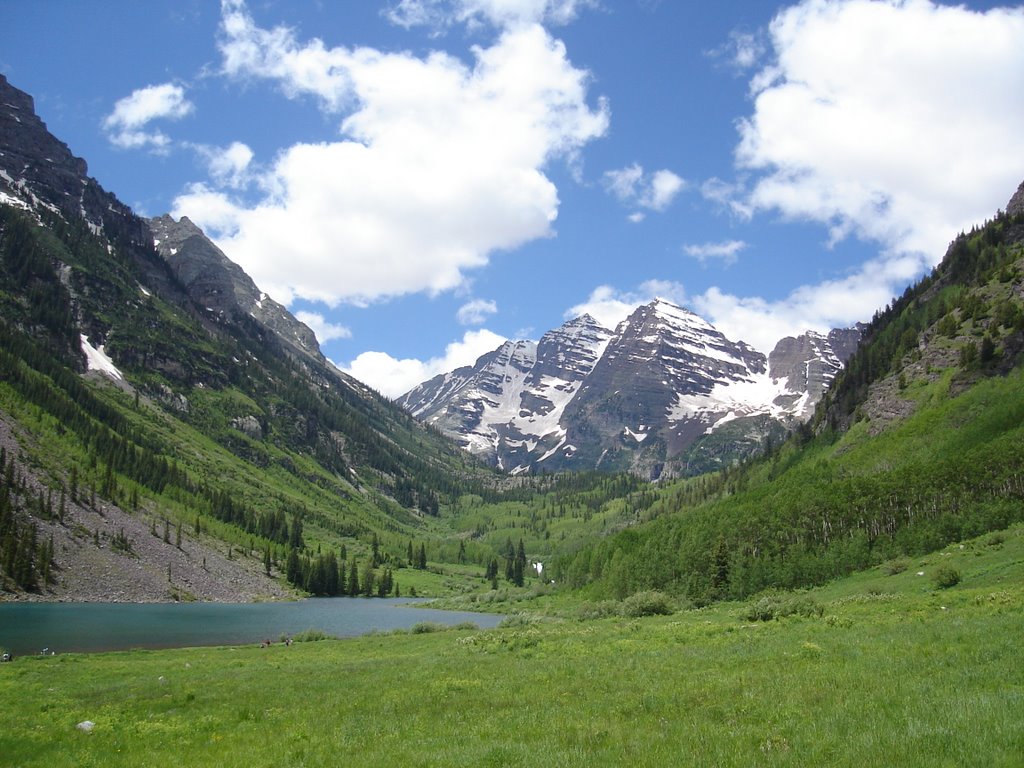 Maroon Bells by elenaedi