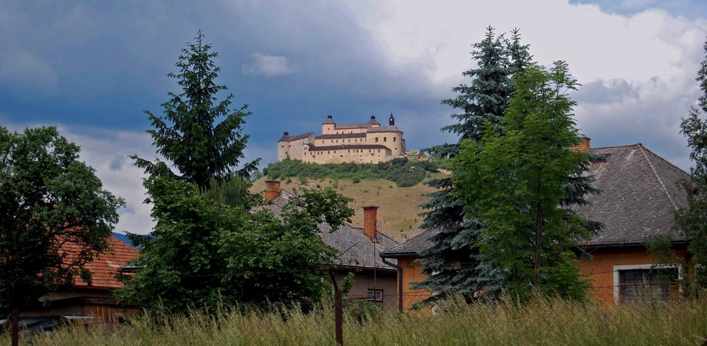 Krasna Horka castle by Martin Žec