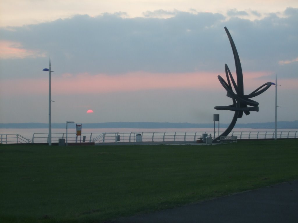 SUNSET,SCULPTURE by mike tobin