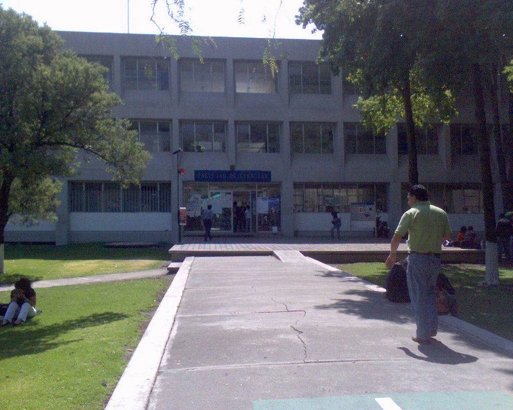 Entrada principal de la facultad de ciencias by yucatan18mx