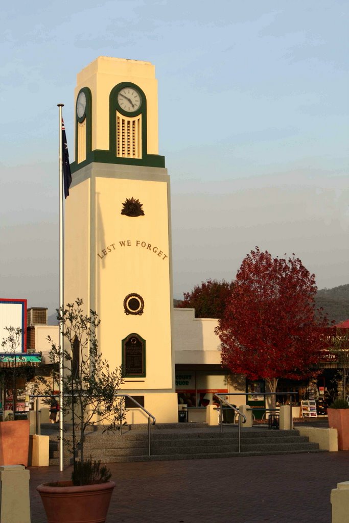 ANZAC Monument in Bright by Marbiz