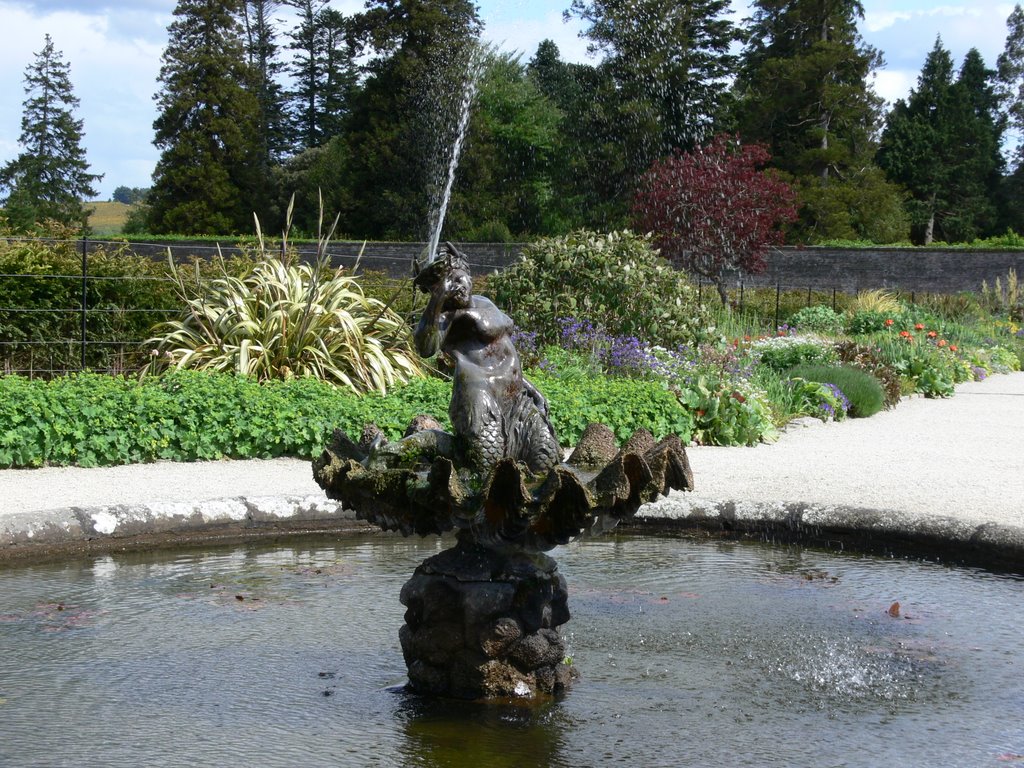 Powerscourt - Walled Gardens (Ireland) by Naru Kenji