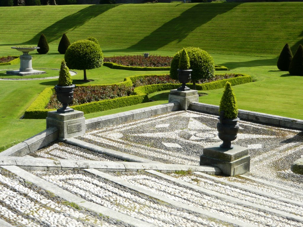 Powerscourt - Italian Garden (Ireland) by Naru Kenji