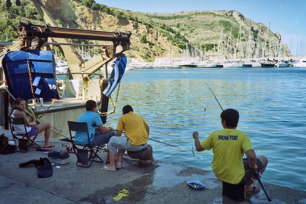 18 - Fishing in the harbour, Javea port. Olympus XA/Kodak Color Plus/Epson 2480 scanner by David Wilson