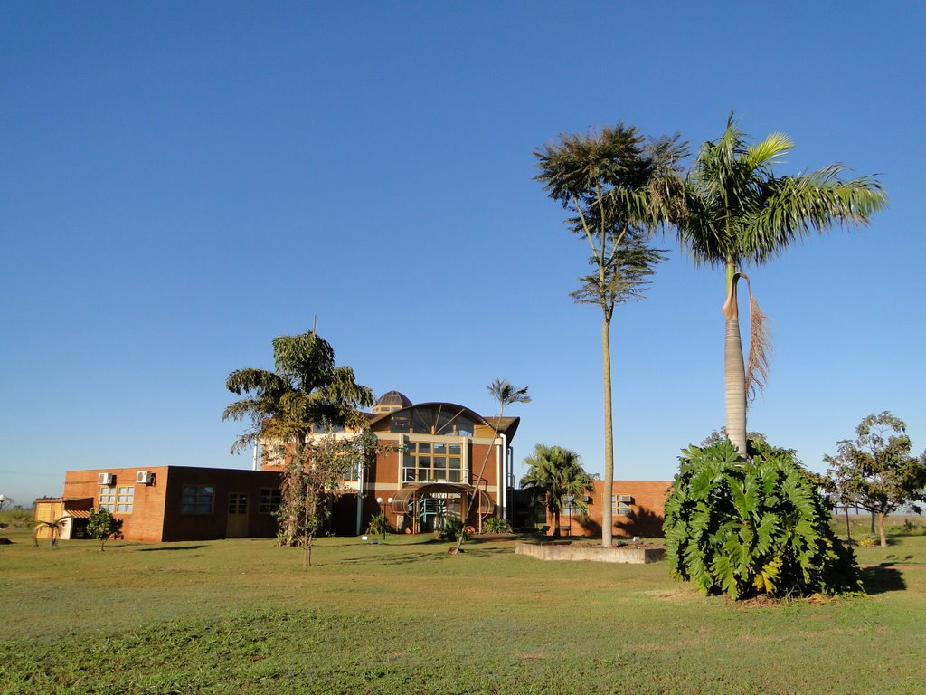 Laboratório da UEMS - Dourados - Mato Grosso do Sul - Brasil by Paulo Yuji Takarada