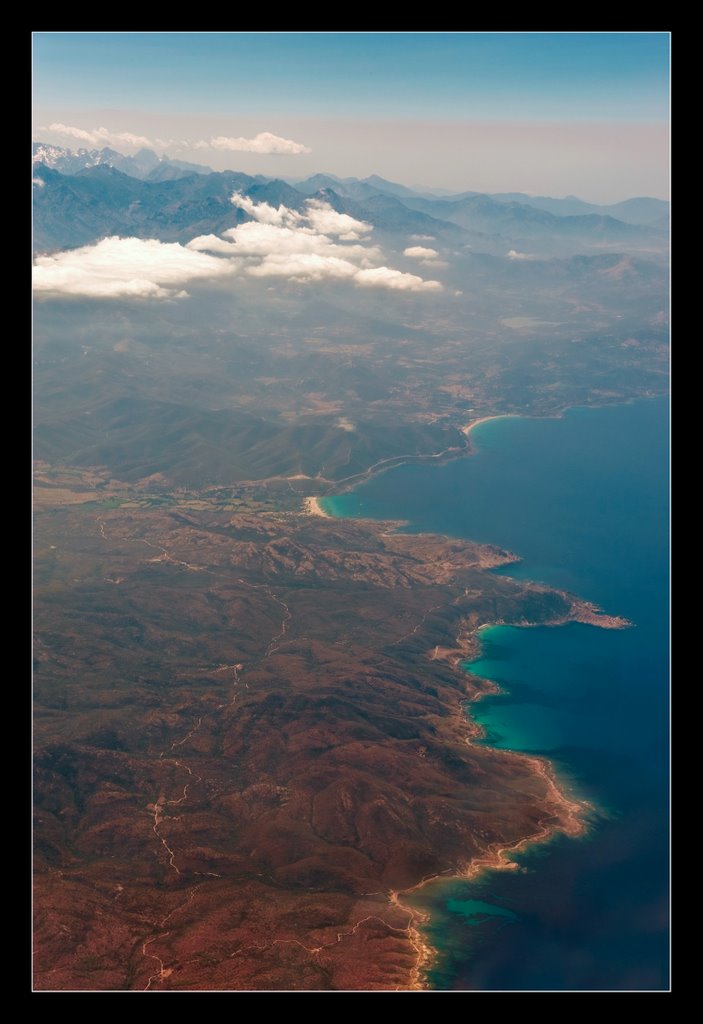 Les Agriates et l'Ostriconi vus depuis le vol Paris-Bastia (AF7598) by jérôme bastianelli