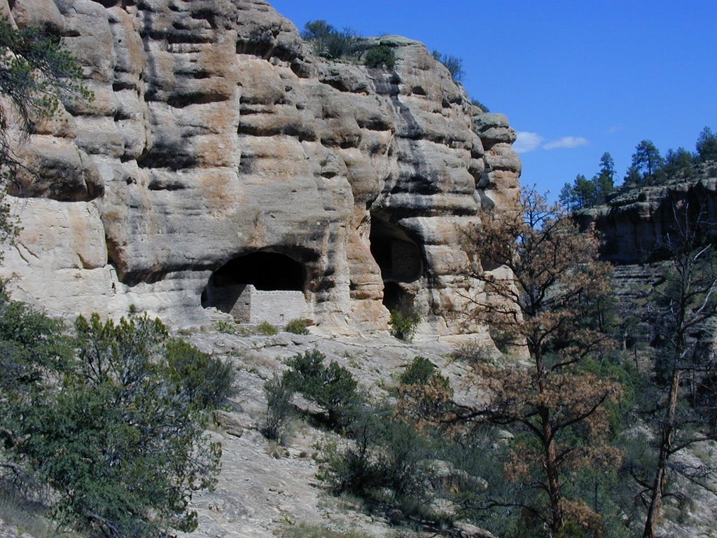 Gila Cliff Dwellings, New Mexico by Frauke Feind