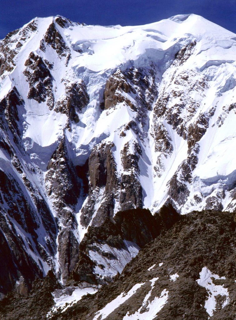 Monte Bianco, the hard Brenva face - Courmayeur - Vallée d'Aoste (Italy) by Antonio Passaseo