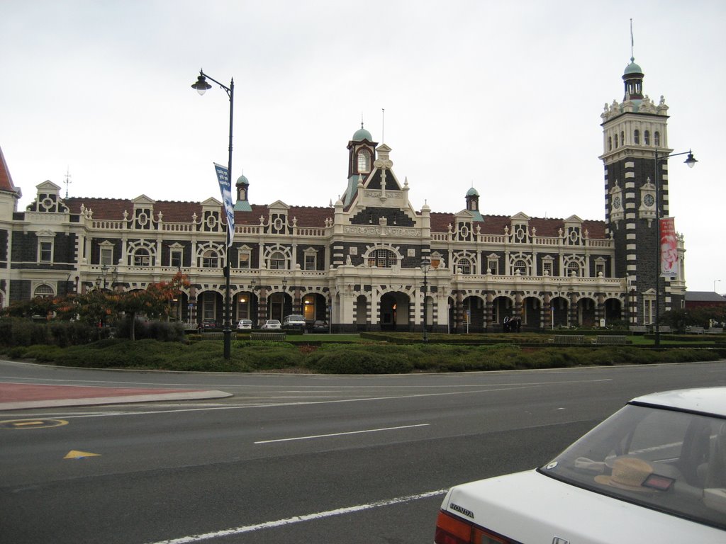 Dunedin, New Zealand by elkoraini