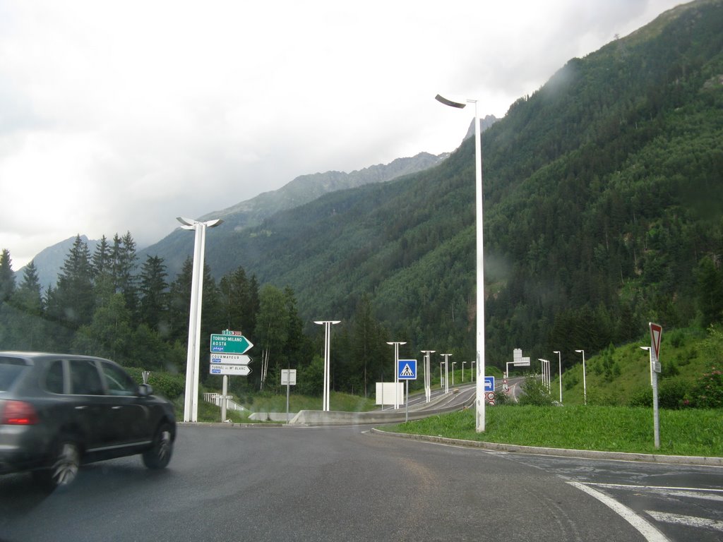 N205 ; déviation Chamonix-centre / Tunnel du Mont-Blanc by Paul Myers