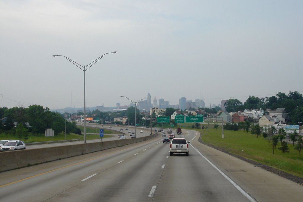 Cincinnatti from I75 by DieselDucy