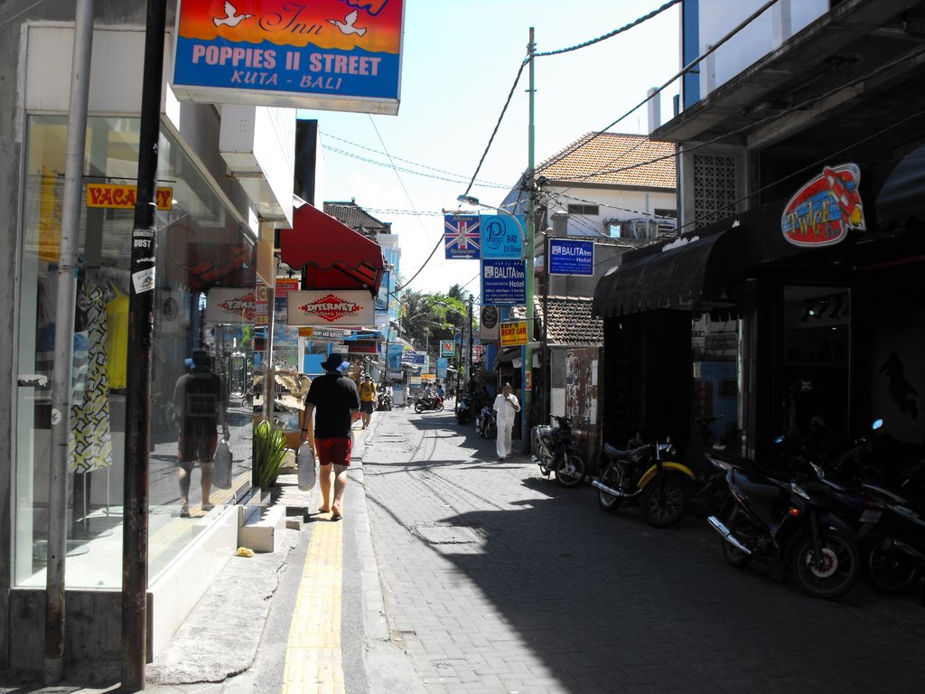 Kuta, Bali by marlene1958