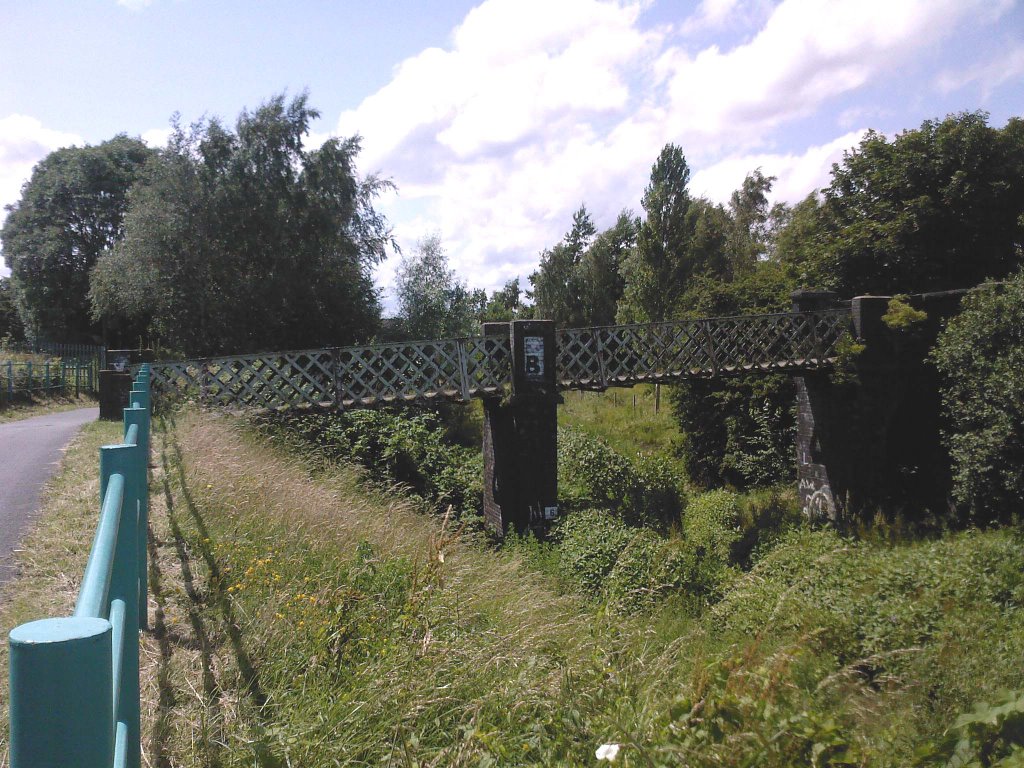 Old Iron Bridge over Disused Railway by ghostrider*5