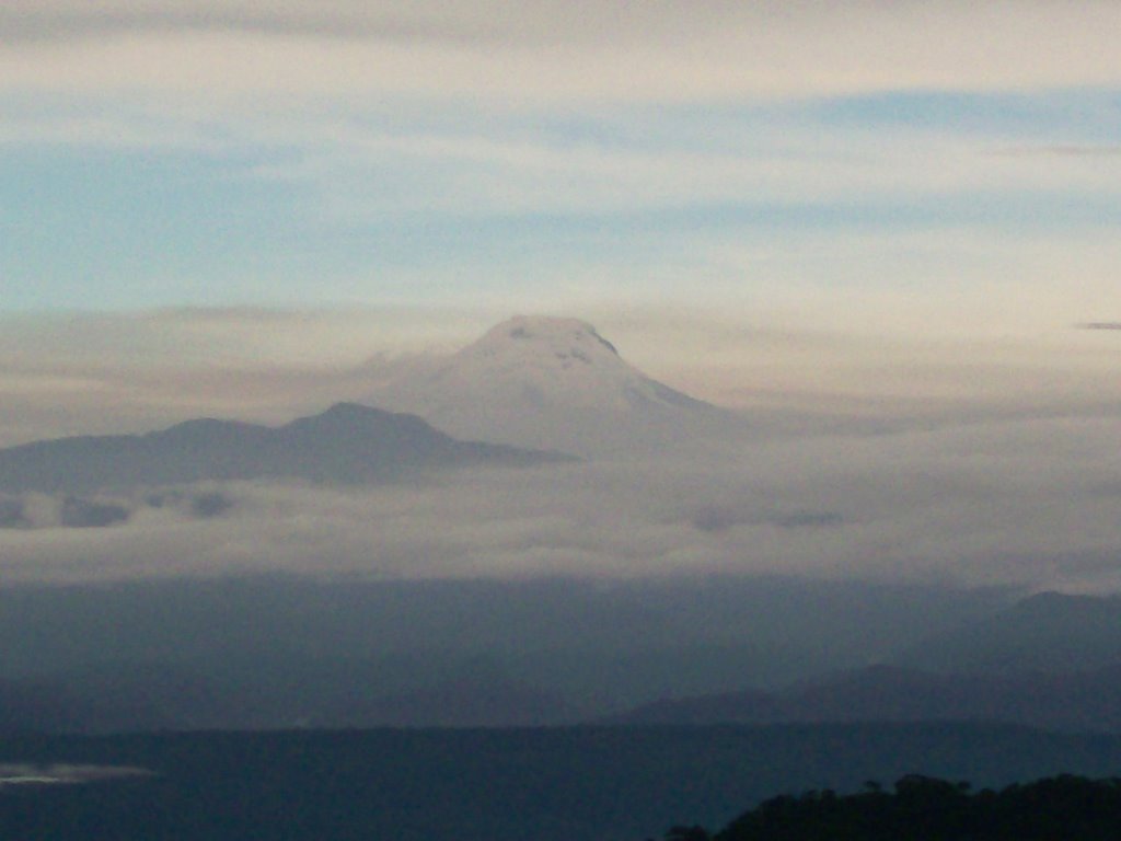 Volvan Cayambe desde Bermejo by icaro666