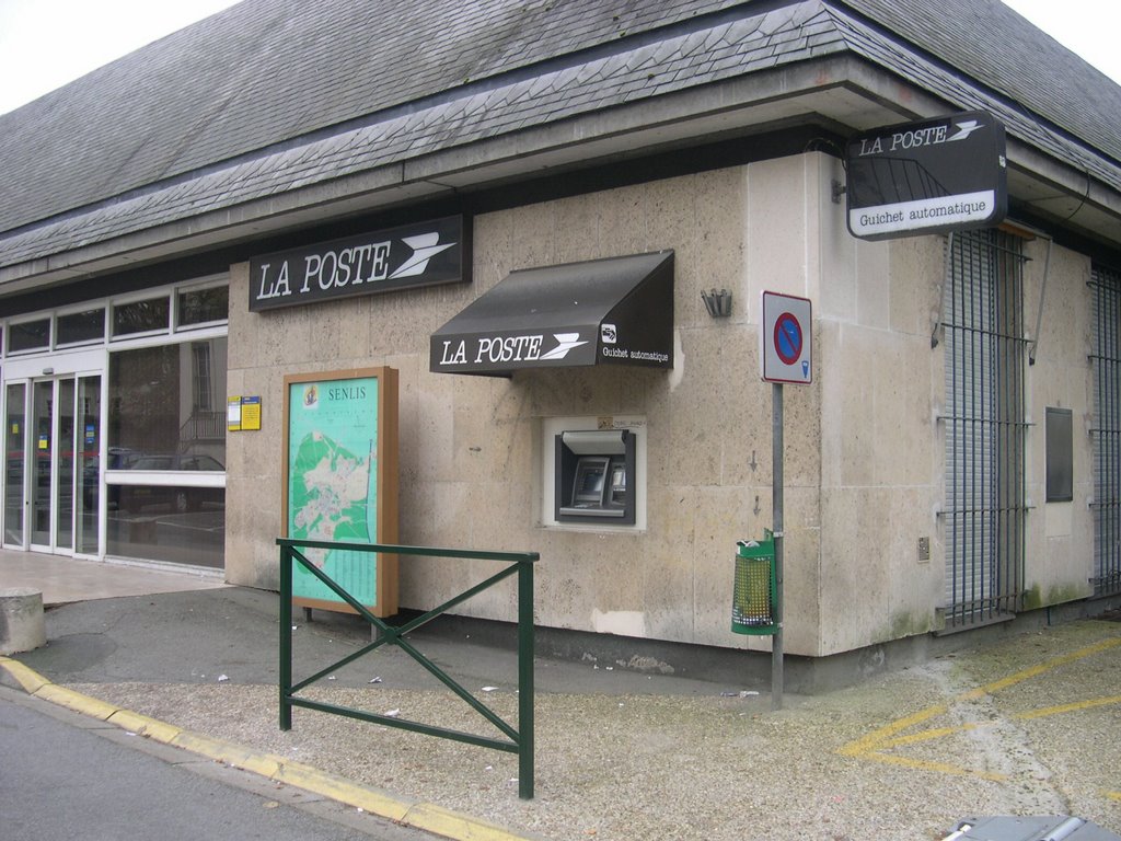 La poste senlis by HACQUIN