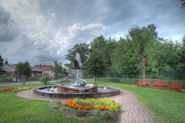 Brunnen in Heltersberg by Josef Baumgärtner